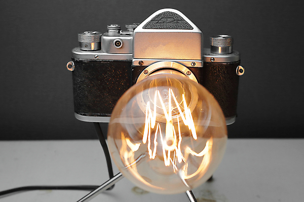 포토 JPG 해외이미지 디자인 컨셉 전구 상상 유리 조명 아이디어 매달리기 창조 미술 사람없음 내부 장식 빛 카메라 어둠 힘 장비 에너지 수확 골동품 램프 황금 클래식 필름 향수 복고 철사 빛망울 광 구식 발명 옛날 해외202008 해외포토 농업 모션 재질 문화예술 전자제품 화장품 파일형식