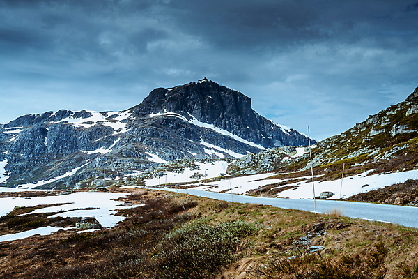포토 JPG 해외이미지 구름 공원 유럽 호수 여행 자연 하늘 산 파노라마 노르웨이 국립공원 풍경 사람없음 야외 초록색 물 여름 파란색 계곡 얼음 하이킹 바위 장면 북쪽 스칸디나비아 전국 절정 해외202008 해외포토 자연요소 계절 공공시설 나라 컬러 레저 촬영기법 돌_바위 방향 생태계 파일형식