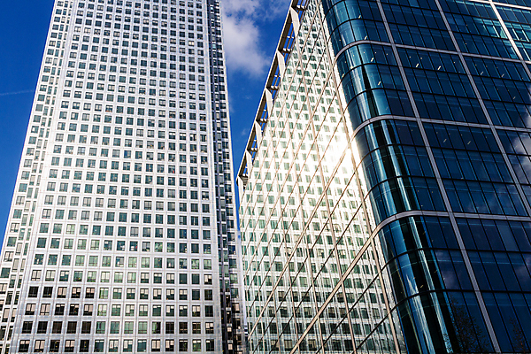 포토 JPG 해외이미지 직업 디자인 외관 비즈니스 건축양식 창문 유리 하늘 추상 미래 새로움 사람없음 야외 건물 금융 경제 파란색 도시풍경 사무실 반사 탑 고층빌딩 도시 재산 도심 큼 상업 각도 장면 지역 스카이라인 개발 철강 해외202008 해외포토 건축물 건축 컬러 컨셉 무늬 재질 풍경 빌딩 크기 파일형식