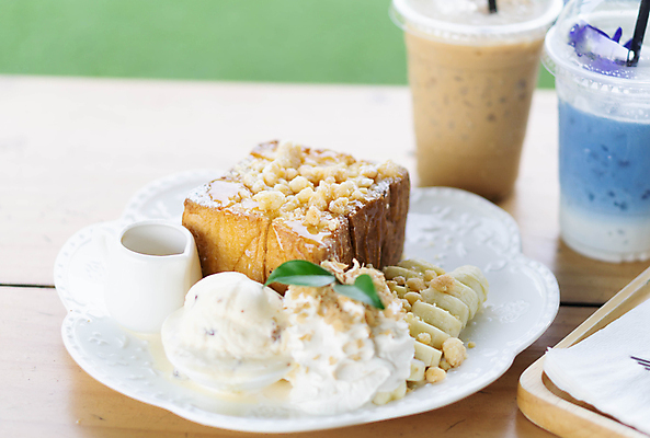 포토 JPG 해외이미지 접시 커피 음료 음식 빵 조각 백그라운드 단풍 과일 탁자 아침 디저트 사람없음 목재 쌓기 계란 식사 우유 튀김 흰색 신선 달콤 맛 아침식사 설탕 토스트 시럽 버터 꿀 프랑스어 숙성 핸드메이드 캐러멜 맛있는 해외202008 해외포토 주간 나무 문자 식기 컬러 가구 컨셉 잎 재료 모션 유제품 알 파일형식