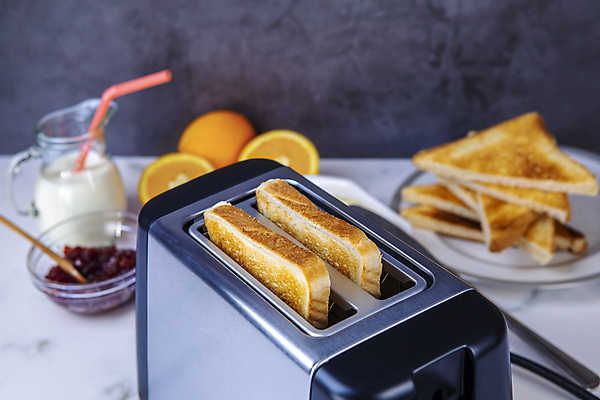 포토 JPG 해외이미지 라이프스타일 음식 빵 조각 다이어트 오렌지 가정 주방용품 아침 샌드위치 건강 요리 사람없음 주방 점프 식사 기계 장비 우유 기구 신선 뜨거움 맛 아침식사 잼 굽기 만취 먹기 배고픔 속도 준비 토스트 스테인레스 바삭바삭 맛있는 해외202008 해외포토 주간 생활용품 컨셉 과일 모션 유제품 생활 소스_음식 구이 술취함 파일형식