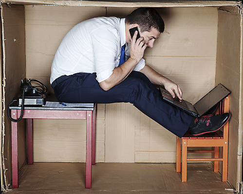 포토 JPG 해외이미지 전신 백인 남자 의자 탁자 한명 앉기 성인 옆모습 노트북 상자 사무실 업무 비즈니스맨 전화기 갇힘 답답함 성인남자한명만 해외202008 해외포토 서양인 1 뷰포인트 가구 비즈니스 모션 사람 전자제품 작업 직장인 감각 남자한명만 성인남자만 파일형식