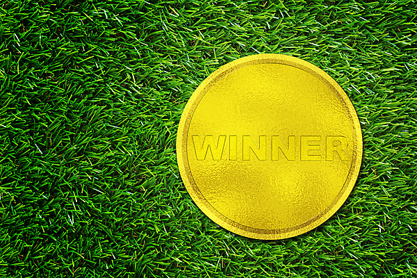 포토 JPG 해외이미지 직업 백그라운드 컨셉 비즈니스 성공 안내 아이디어 기술 사람없음 금융 힘 경쟁 성장 축하 우승 업무 시장 황금 목표 계획 정상 결심 대표 상패 메달 리더 기회 문제 문제풀이 해결 대회 골 승자 절정 필승 해외202008 해외포토 경제 최고 작업 상_우승 상_상패 파일형식