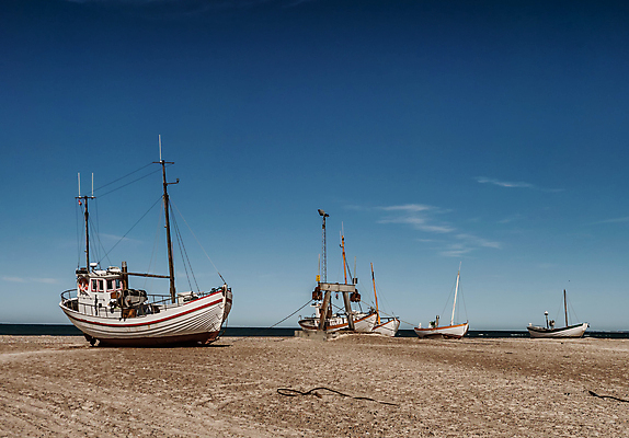포토 JPG 해외이미지 모래 바다 섬 여행 자연 하늘 낚시 휴가 항해 덴마크 풍경 해변 사람없음 야외 목재 물 여름 컬러풀 환경 일몰 새벽 시골 보트 저녁 함선 스칸디나비아 해외202008 해외포토 자연요소 나무 계절 컬러 배_교통 재료 레저 북유럽 노을 야간 생태계 파일형식