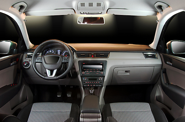 포토 JPG 해외이미지 스튜디오촬영 디자인 지도 의자 교통시설 자동차 실내 안전 사람없음 내부 소리 장비 운전 벨트 뜨거움 운전사 고급 수리 핸들 가죽 라디오 승객 시스템 네비게이션 위로 계기판 자동 제어 스타일 해외202008 해외포토 직업 잡화 육상교통 가구 교통 컨셉 모션 전자제품 시설 파일형식