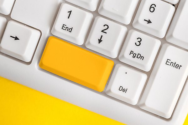 포토 JPG 해외이미지 아이콘 교육 종이 백그라운드 컨셉 비즈니스 텍스트 탁자 열쇠 직장 사람없음 노트북 컴퓨터 사무실 우주 쪽지 공책 공백 흰색 키보드 업무 메시지 정상 책상 옵션 시작 문서 언론 클릭 명령 공급 카피스페이스 해외202008 해외포토 컬러 가구 회사 문구용품 전자제품 작업 파일형식