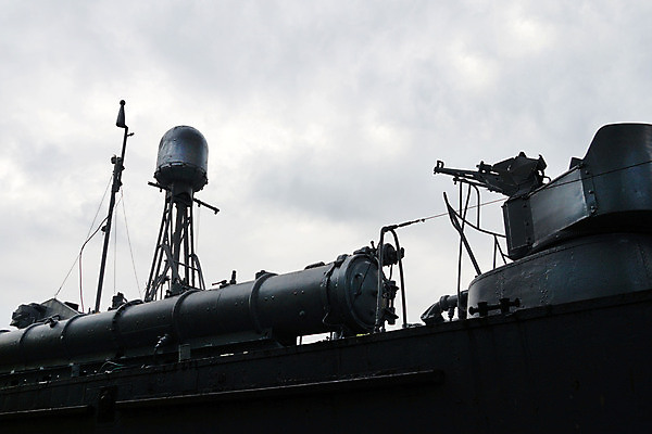 포토 JPG 해외이미지 공원 무기 바다 여행 건축양식 교통시설 자연 풍경 사람없음 야외 물 여름 금속 항구 힘 총 수확 도시 보트 박물관 군용 싸움 전쟁 함선 육군 포트 옛날 해외202008 해외포토 자연요소 계절 공공시설 건축 교통 농업 배_교통 모션 재질 군대 시설 생태계 파일형식