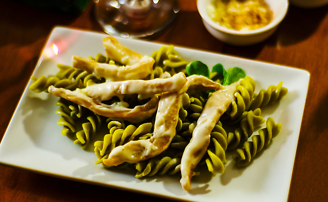 포토 JPG 해외이미지 전통 접시 음식 토마토 치즈 파스타 건강 스파게티 돼지고기 요리 사람없음 가로 식당 식사 저녁식사 버섯 소고기 도자기 양념 이탈리아음식 맛 지중해 크림 국수 올리브 햄 서빙 베이컨 점심식사 마카로니 볼로냐 맛있는 탈리아텔레 해외202008 해외포토 식기 열매 바다 컨셉 채소 유제품 서양음식 육류 상점 면류 파스타면 파일형식