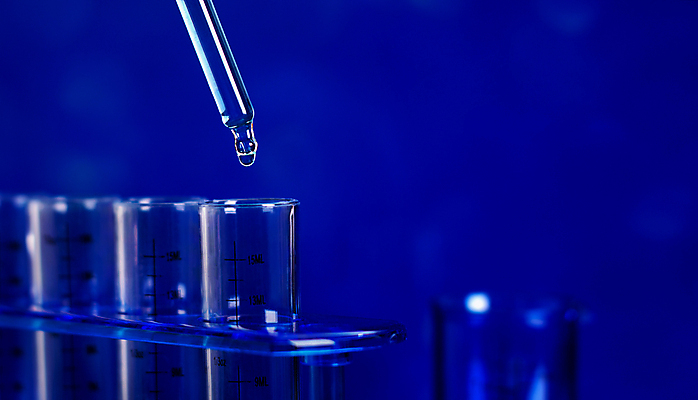 포토 JPG 해외이미지 과학 백그라운드 컨셉 무선통신 유리병 병원 실험 사람없음 파란색 약 건강관리 장비 탐험 액체 실험실 바이러스 떨어짐 생명공학 약국 받침대 시험관 미생물 튜브 혁명 복용 예방접종 전염병 지원 피펫 카피스페이스 해외202008 해외포토 컬러 통신 의학 병_용기 생물 건강 실험기구 관리 공백 질병 접종 파일형식