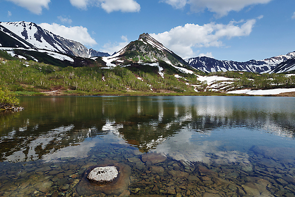 포토 JPG 해외이미지 구름 계절 호수 여행 자연 하늘 산 풍경 경사 사람없음 야외 목재 초록색 물 여름 파란색 반사 환경 맑음 화목 하이킹 바위 전원 숲 땅 언덕 생태계 러시아 안심 원뿔 내추럴 절정 지질학 해외202008 해외포토 자연요소 도형 나무 교육 유럽 컬러 컨셉 재료 레저 날씨 육류 돌_바위 전기에너지 파일형식