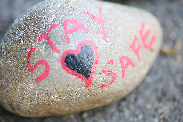 포토 JPG 해외이미지 손 디자인 계절 교육 행복 종이 어린이 교실 학교 놀이 탁자 엄마 주택 함께함 창조 미술 이벤트 사람없음 장식 학습 컬러풀 페인트 유치원 축하 붓 심볼 이젤 그림 예술가 페인트붓 화가 해외202008 해외포토 직업 감정 컬러 가구 컨셉 가족 문화예술 사람 건물 신체부위 미술도구 파일형식