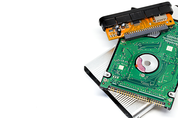 포토 JPG 해외이미지 백그라운드 인터넷 부분 모바일 사람없음 내부 노트북 컴퓨터 머리 상점 디지털 공책 자료 장비 운전 정보 흰색 묘사 파일 보안 전자 시스템 수납 고립 지원 하드웨어 해외202008 해외포토 컬러 모션 문구용품 안전 신체부위 전자제품 파일형식