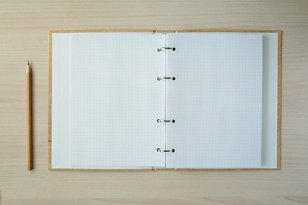 포토 JPG 해외이미지 템플릿 디자인 교육 종이 백그라운드 비즈니스 텍스트 학교 탁자 사람없음 목재 사무실 연필 펜 우주 다이어리 쪽지 공백 흰색 기록 업무 오픈 메시지 정상 스케치 책상 문서 페이지 시트 패드 해외202008 해외포토 나무 컬러 가구 재료 학용품 미술 필기구 사무용품 작업 파일형식