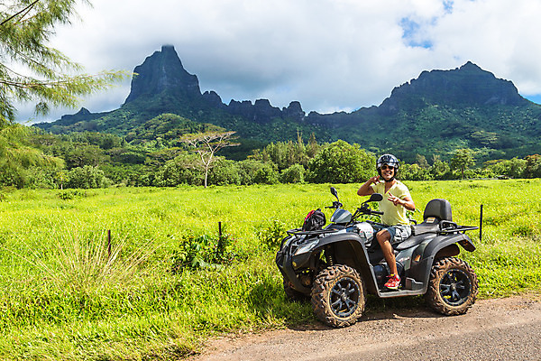 포토 JPG 해외이미지 모래 바다 섬 여행 자연 하늘 호텔 휴가 휴식 산 손바닥 한명 풍경 야외 물 여름 파란색 낭만 신혼여행 고급 휴양지 태평양 방갈로 폴리네시아 석호 몰디브 프랑스어 이국적 터키석 파라다이스 해외202008 해외포토 자연요소 문자 1 손 계절 아시아 컬러 결혼 컨셉 숙소 사람 장소 오세아니아 보석 생태계 파일형식