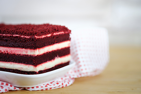 포토 JPG 해외이미지 접시 음식 조각 백그라운드 크리스마스 과일 디저트 치즈 새로움 사탕 사랑 미술 사람없음 빛 컬러풀 갈색 케이크 초콜릿 검은색 식사 빵집 신선 도자기 원형 생일 클래식 맛 자르기 굽기 크림 시골집 밀가루 칼로리 층 코코아 내추럴 비트 카카오 페스츄리 핸드메이드 맛있는 해외202008 해외포토 도형 식기 기념일 감정 음료 빵 컬러 컨셉 채소 모션 문화예술 유제품 주택 상점 가루 구이 파일형식