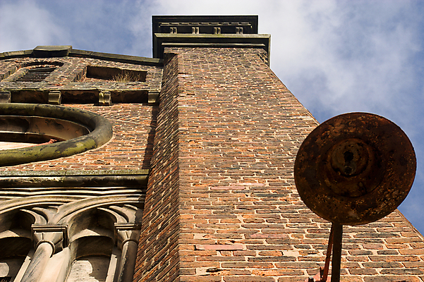 포토 JPG 해외이미지 기독교 종교 건축양식 하늘 벽돌 사람없음 건물 교회 역사 큼 버리기 부식 숭배 해외202008 해외포토 건축물 건축 종교건축 모션 크기 파일형식