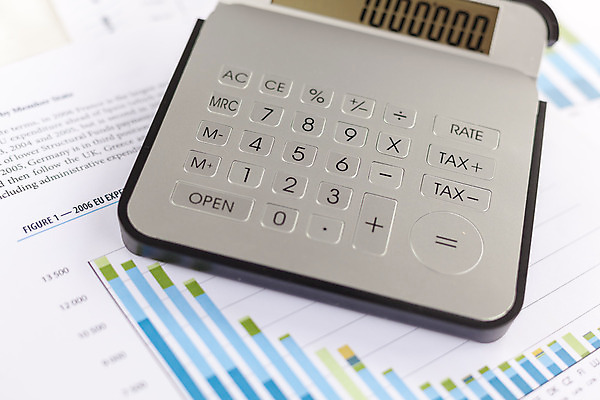 포토 JPG 해외이미지 직업 교육 종이 비즈니스 통계 성공 그래프 사람없음 금융 경제 사무실 금속 자료 계산기 정보 업무 작업실 계산 플랫 계획 주식 심볼 책상 분석 보고서 문서 투자 상업 인덱스 이익 회계 경영 세금 수입 경제학 해외202008 해외포토 가구 컨셉 재질 문구용품 장비 작업 파일형식