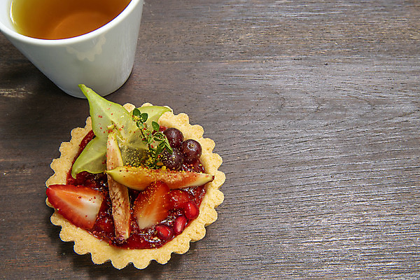 포토 JPG 해외이미지 디저트 실내 사람없음 컵 하이앵글 과일타르트 타르트 해외202008 해외포토 식기 음식 빵 뷰포인트 내부 파이_빵 파일형식