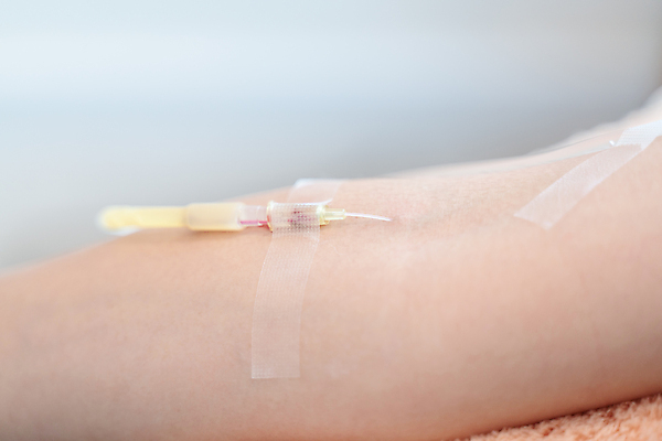 포토 JPG 해외이미지 백인 손 여자 장갑 건강 병원 주사기 사람 사람없음 치료 약 건강관리 장비 환자 간호사 의사 흰색 잡기 액체 실험실 피부 주기 주사약 팔 돌봄 복용 항생제 해외202008 해외포토 서양인 잡화 컬러 의학 의료기기 모션 실험 관리 신체부위 의료진 파일형식