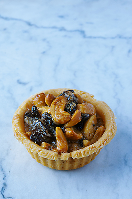 포토 JPG 해외이미지 전통 접시 열매 음식 빵 백그라운드 과일 디저트 건조 건강 요리 사람없음 갈색 파티 케이크 식사 빵집 견과류 흰색 신선 원형 그룹 달콤 맛 아침식사 설탕 굽기 배열 크림 유기농 질감 밀가루 버터 건포도 타르트 페스츄리 피스타치오 핸드메이드 맛있는 해외202008 해외포토 도형 식물 식기 웰빙 컬러 컨셉 포도 이벤트 상점 가루 구이 파이_빵 건과일 파일형식