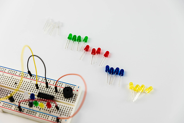 포토 JPG 해외이미지 산업 인터넷 직장 실험 창조 사람없음 모니터 실험실 철사 펜치 해커 혁명 랜 프로그래밍 하드웨어 해외202008 해외포토 컨셉 회사 컴퓨터 공구 작업 범죄 개발 파일형식