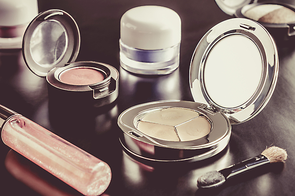 포토 JPG 해외이미지 여자 얼굴 백그라운드 장신구 사람없음 장식 빛 컬러풀 유행 상점 페인트 화장품 립스틱 수확 공구 화려 팔레트 상품 가루 수집 오브젝트 합성 퍼프 광택 아이섀도 엘리먼트 해외202008 해외포토 컬러 컨셉 농업 사람 신체부위 뷰티 도구 파일형식