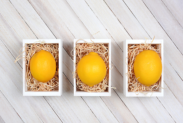 포토 JPG 해외이미지 음식 농업 과일 탁자 귤 3 사람없음 목재 가로 상자 노란색 수확 흰색 시골 신선 나무상자 머리위 밀짚 정물화 카피스페이스 해외202008 해외포토 나무 산업 컬러 가구 재료 공백 짚 그림 파일형식