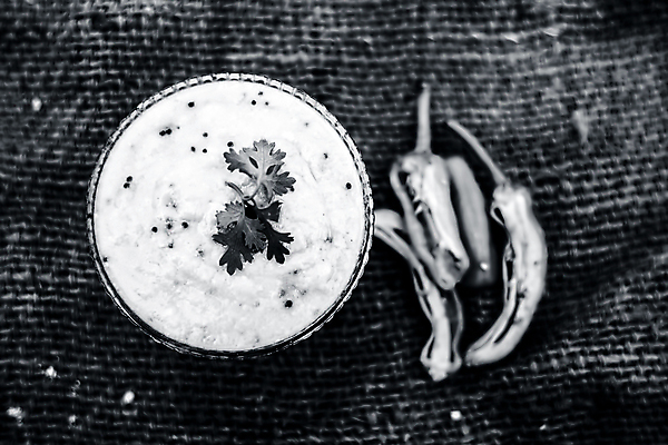 포토 JPG 해외이미지 그릇 접시 잎 공 고추 양파 거리 건강 요리 동양인 사람없음 빨간색 식사 저녁식사 튀김 흰색 사발 플랫 맛 인도인 매움 후추 카레 북쪽 점심식사 채식주의자 힌두교 비건 바삭바삭 해외202008 해외포토 외국인 식물 식기 종교 음식 컬러 컨셉 채소 인종 사기그릇 방향 향신료 채식 파일형식