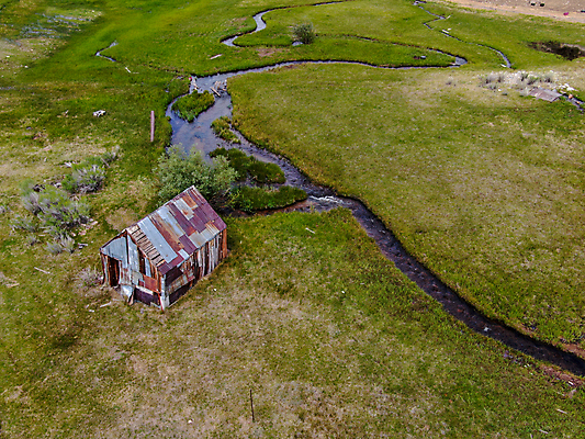 포토 JPG 해외이미지 나무 여행 백그라운드 밭 건축양식 자연 산 주택 풍경 초원 사람없음 야외 목재 초록색 물 여름 강 농장 계곡 미국 침묵 하이킹 수확 농촌 시골 황무지 고독 숲 오두막 버리기 그림 외양간 옛날 해외202008 해외포토 자연요소 식물 계절 건축 감정 컬러 북아메리카 농업 재료 모션 레저 건물 소리 생태계 파일형식