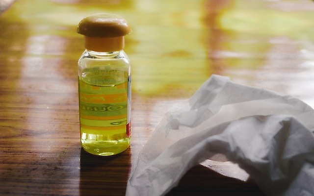 포토 JPG 해외이미지 라이프스타일 건강 안전 사람없음 약 건강관리 스파 면 액체 바이러스 지저분함 보호 일회용 냅킨 아로마테라피 박테리아 돌봄 바디케어 예방접종 위생관리 재채기 전염병 해외202008 해외포토 컨셉 의학 모션 관리 생활 감각 질병 테라피 접종 파일형식