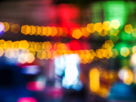 포토 JPG 해외이미지 디자인 도로 백그라운드 자동차 벽지 추상 휴가 거리 버스 사람없음 야외 빨간색 파란색 빛 쇼핑 컬러풀 노란색 걷기 검은색 축제 어둠 오토바이 흰색 도시 원형 야간 저녁 소프트포커스 질감 신호 보케 광 블러 유흥 해외202008 해외포토 자연요소 도형 길 육상교통 컬러 무늬 교통시설 모션 대중교통 촬영기법 바이크 파일형식