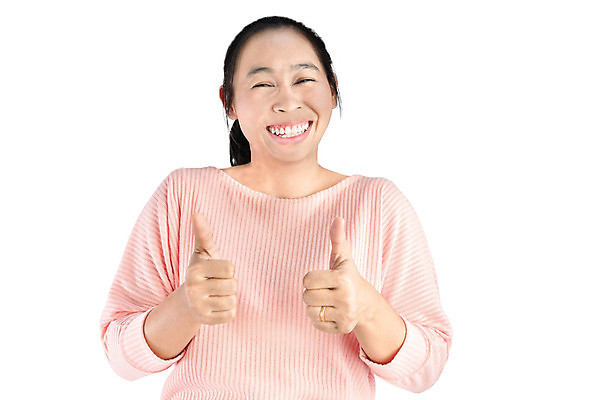 포토 JPG 해외이미지 모델 라이프스타일 손 응시 여자 행복 아시아 얼굴 분홍색 백그라운드 비즈니스 성공 휴식 건강 한명 서기 웃음 사람 동양인 성인 기쁨 흰색 표현 업무 전화기 스마트 흥분 고립 해외202008 해외포토 1 시선 감정 나라 컬러 컨셉 모션 표정 인종 생활 신체부위 작업 파일형식