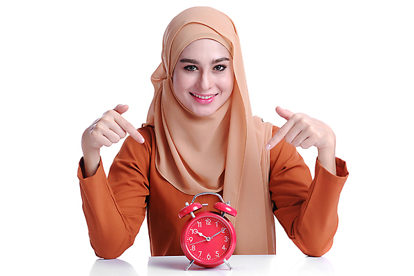 포토 JPG 해외이미지 라이프스타일 손 응시 감정 시계 비즈니스 청소년 실내 말하기 한명 서기 사람 성인 가로 침묵 놀람 자명종 덮개 긴급 표현 잡기 시간 무서움 이슬람교 비밀 자르기 공포 충격 히스패닉 심각 아랍어 혼자 해외202008 해외포토 1 시선 종교 컨셉 모션 표정 내부 생활 신체부위 소리 알람 뚜껑 파일형식