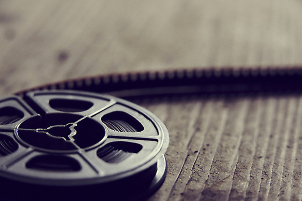 포토 JPG 해외이미지 산업 조각 백그라운드 모션 미술 사람없음 목재 빛 카메라 검은색 장비 추위 수확 흰색 영화관 극장 필름 영화 오브젝트 그림 복고 롤 테이프 실타래 영사기 동영상 얼레 할리우드 부정적 옛날 해외202008 해외포토 나무 감정 컬러 농업 재료 문화예술 문구용품 전자제품 로스앤젤레스 파일형식