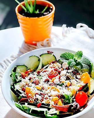 포토 JPG 해외이미지 접시 음식 빵 잎 채소 재료 오이 치즈 건강 육류 사람없음 가로 빨간색 초록색 빛 식사 저녁식사 샐러드 흰색 신선 사발 맛 아침식사 상추 가슴 먹기 레몬 싱글 유기농 올리브 후추 버터 그리스인 점심식사 영양분 로메인상추 맛있는 페타치즈 해외202008 해외포토 서양인 식물 식기 웰빙 열매 컬러 컨셉 과일 식재료 모션 유제품 신체부위 사기그릇 향신료 파일형식