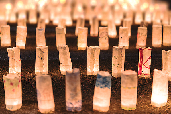 포토 JPG 해외이미지 종이 문화 불 함께함 이벤트 사람없음 야외 빛 파티 일본 희망 축하 사찰 뜨거움 행운 도쿄 야간 사인 개성 단계 빛망울 해외202008 해외포토 자연요소 감정 아시아 컨셉 종교건축 파일형식