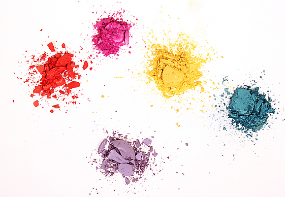 포토 JPG 해외이미지 사람없음 컬러풀 뷰티 손상 화려 가루 흰배경 아이섀도 해외202008 해외포토 컬러 백그라운드 컨셉 화장품 흰색 파일형식