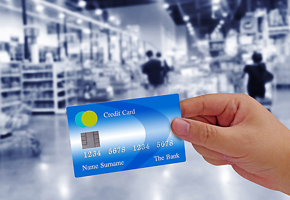 포토 JPG 해외이미지 손 디자인 백그라운드 컨셉 돈 비즈니스 사람없음 금융 파란색 쇼핑 상점 잡기 신용카드 시장 구매 플라스틱 쇼핑몰 오브젝트 보안 상업 전자 결제 소매 온라인 전자상거래 블러 인출 해외202008 해외포토 컬러 모션 재질 안전 신체부위 경제 재산 파일형식