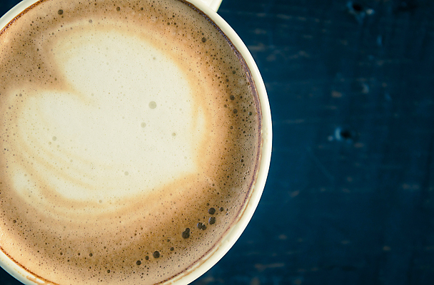 포토 JPG 해외이미지 접시 커피 음료 건강 사람없음 컵 거품 우유 하트 신선 액체 달콤 맛 아침식사 상쾌 향기 부드러움 따뜻한음료 라떼 카페인 해외202008 해외포토 모양 식기 감정 컨셉 유제품 식사 감각 냄새 파일형식