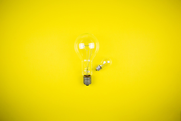 포토 JPG 해외이미지 아이콘 손 디자인 산업 백그라운드 컨셉 일러스트 비즈니스 전구 유리 아이디어 창조 미술 사람없음 초록색 빛 3D 힘 장비 에너지 흰색 램프 오브젝트 해결 혁명 고립 광 발명 해외202008 해외포토 컬러 재질 문화예술 조명 신체부위 디지털합성 파일형식