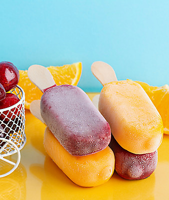 포토 JPG 해외이미지 조각 다이어트 오렌지 과일 재료 딸기 휴가 아이스크림 막대사탕 종류 사람없음 장식 세로 컬러풀 바구니 보라색 얼음 주스 대접 신선 체리 맛 상품 시원함 복지 크림 국자 상쾌 건강식 바닐라 영양분 이국적 핸드메이드 카피스페이스 해외202008 해외포토 자연요소 감정 음료 음식 컬러 컨셉 주방용품 디저트 건강 사탕 공백 사회이슈 파일형식