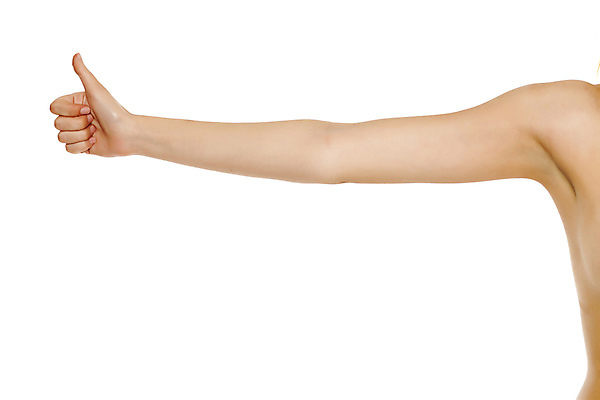 포토 JPG 해외이미지 백인 손 여자 컨셉 신체 손바닥 한명 사람 오픈 피부 어깨 흰배경 팔 고립 해외202008 해외포토 서양인 1 백그라운드 신체부위 흰색 파일형식