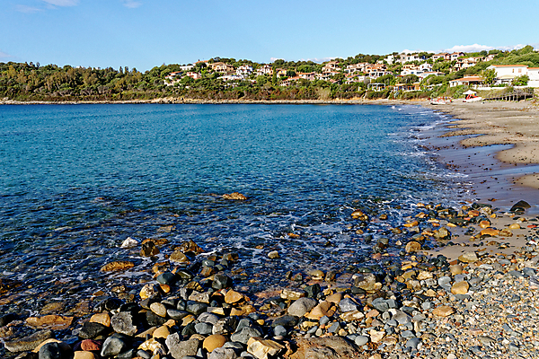 포토 JPG 해외이미지 유럽 모래 바다 섬 여행 자연 하늘 휴가 따뜻함 풍경 해변 사람없음 물 여름 파란색 모래사장 컬러풀 태양 환경 맑음 이탈리아 전원 만 고급 지중해 휴양지 에메랄드 남쪽 터키석 파라다이스 해외202008 해외포토 자연요소 계절 나라 컬러 컨셉 날씨 장소 전기에너지 보석 방향 생태계 파일형식