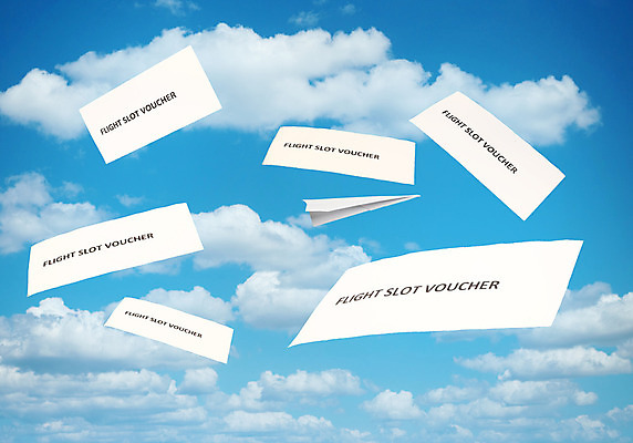 포토 JPG 해외이미지 구름 산업 컨셉 하늘 비행기 사람없음 금융 경제 긴급 시장 바이러스 계획 공항 항공 위기 전염병 해외202008 해외포토 자연요소 항공교통 교통시설 대중교통 질병 파일형식