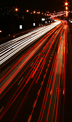 포토 JPG 해외이미지 도로 이동 모션 자동차 거리 사람없음 빛 달리기 운전 시간 고속도로 야간 저녁 잼 루트 방법 절정 해외202008 해외포토 자연요소 길 육상교통 컨셉 교통시설 소스_음식 파일형식