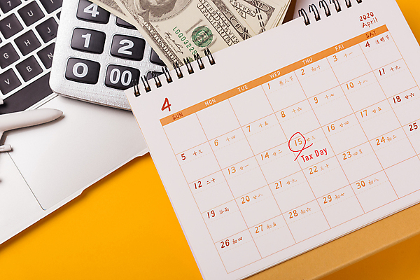 포토 JPG 해외이미지 계절 종이 백그라운드 컨셉 돈 비즈니스 사람없음 금융 노트북 컴퓨터 사무실 미국 계산기 달력 시간 날짜 계획 4월 서식 문서 법 회계 빚 경영 마감 세금 수입 정부 조언 환불 회계사 과세 해외202008 채우기 해외포토 직업 북아메리카 모션 문구용품 경제 전자제품 장비 재산 파일형식