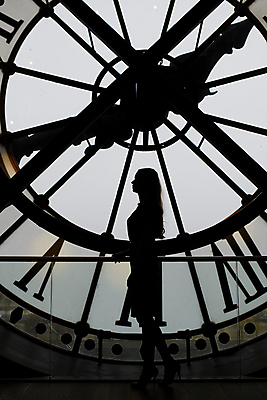 포토 JPG 해외이미지 모델 1 응시 여자 실루엣 유럽 시계 건축양식 창문 화살 한명 사람 도시풍경 숫자 여행객 낭만 프랑스 도시 시간 우아함 큼 날씬함 박물관 프랑스어 로마인 분 혼자 파리(프랑스) 해외202008 해외포토 문자 시선 건축 나라 컨셉 촬영기법 인종 풍경 크기 몸매 파일형식