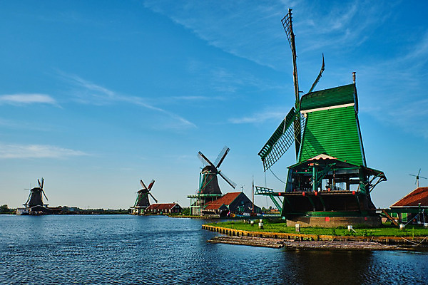 포토 JPG 해외이미지 전통 유럽 여행 자연 하늘 휴가 풍경 사람없음 물 관광지 강 농장 여행객 일몰 풍차 수확 시골 역사 네덜란드 복고 방앗간 암스테르담 구식 밭일 해외202008 해외포토 자연요소 나라 농업 사람 노을 생태계 파일형식