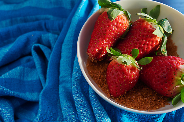 포토 JPG 해외이미지 1 열매 음식 백그라운드 잎 다이어트 과일 딸기 아이스크림 건강 종류 사람없음 빨간색 초록색 빛 세트 활발 신선 그룹 사발 달콤 맛 상쾌 유기농 아로마 내추럴 강렬 고립 구역 숙성 채식주의자 카피스페이스 비건 맛있는 해외202008 해외포토 식물 웰빙 감정 컬러 컨셉 디저트 공백 사기그릇 채식 파일형식