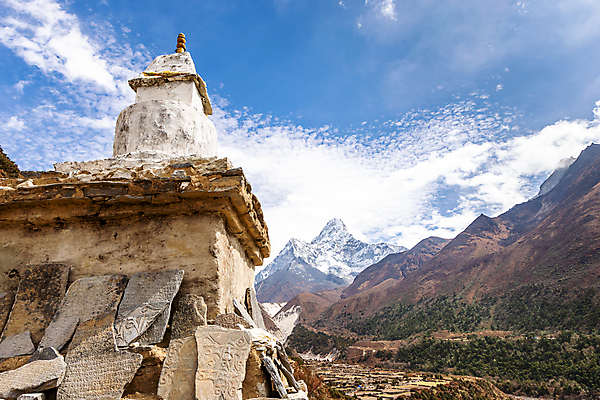 포토 JPG 해외이미지 스포츠 여행 불교 가이드 자연 하늘 휴가 산 국립공원 풍경 사람없음 야외 여행객 산책 등산 트래킹 하이킹 도전 기도 깃발 사찰 정상 네팔 방법 사리탑 산악가 절정 하이커 히말라야 자극 해외202008 해외포토 직업 공원 아시아 종교 종교건축 레저 휴식 사람 탑 생태계 파일형식 산맥
